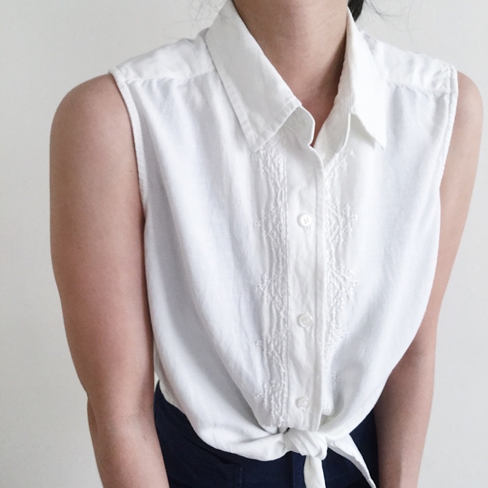 Vintage Tie-Waist Embroidered Button Down Top